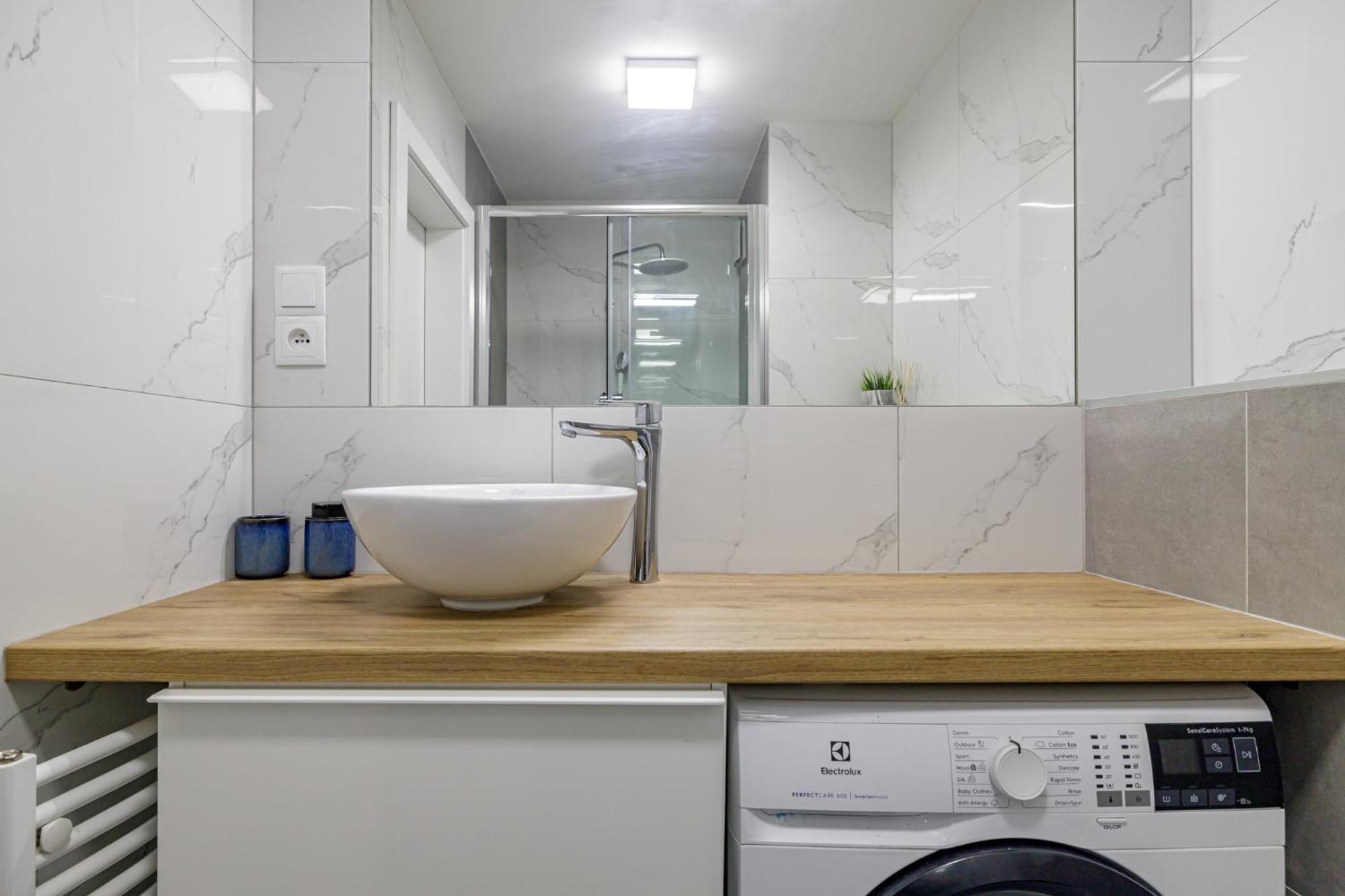 Ahoj Park, Terrace Vibes Studio, Private Parking Apartmán Bratislava
