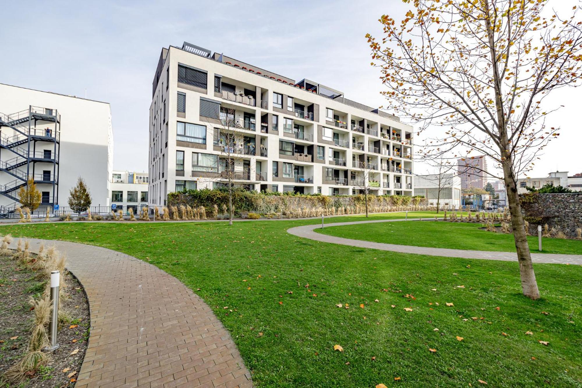 Apartmán Ahoj Park, Terrace Vibes Studio, Private Parking