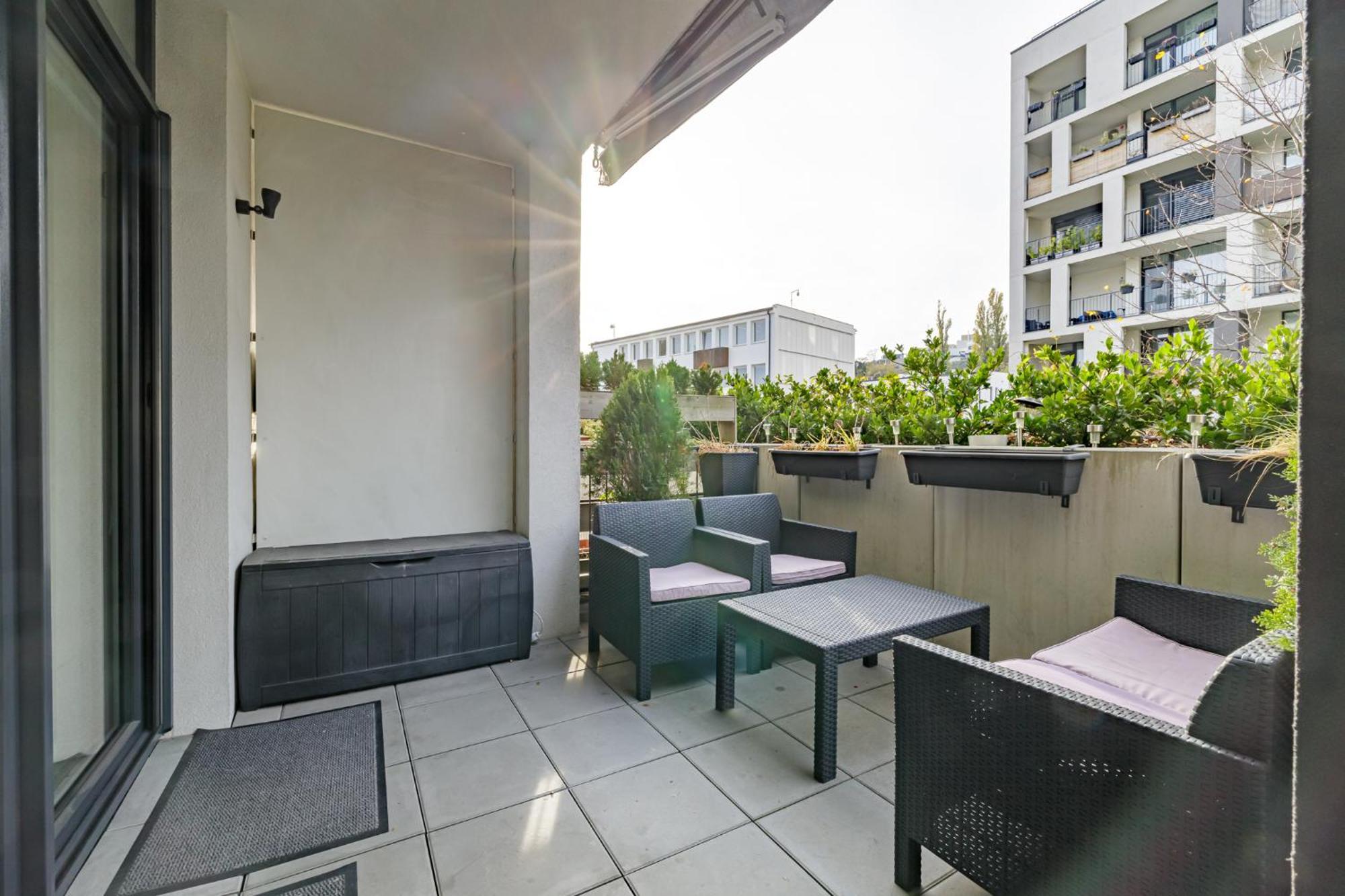 Apartmán Ahoj Park, Terrace Vibes Studio, Private Parking